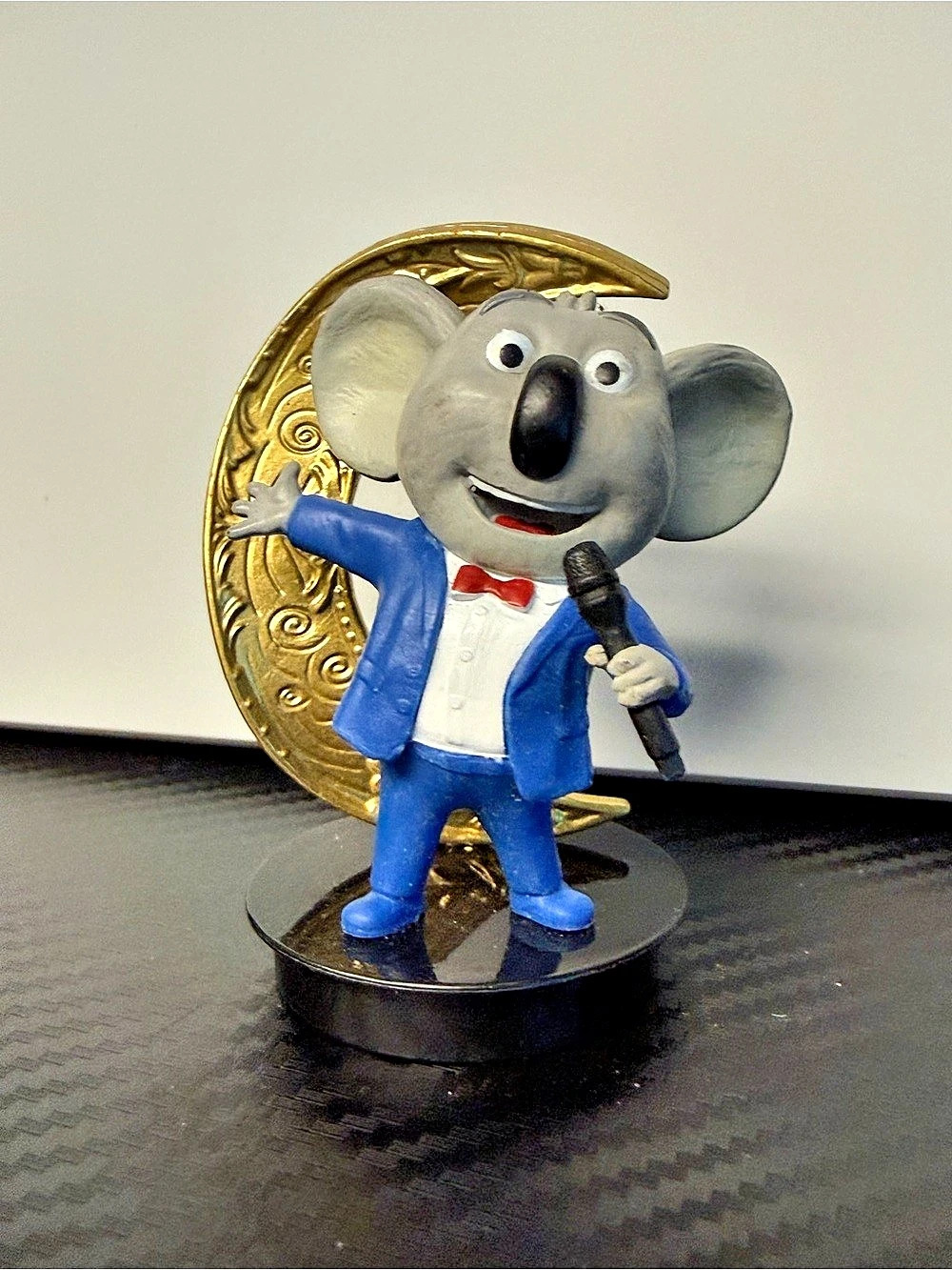 Sing Buster Moon Koala Microphone Snapco Figure Movie Display Stand